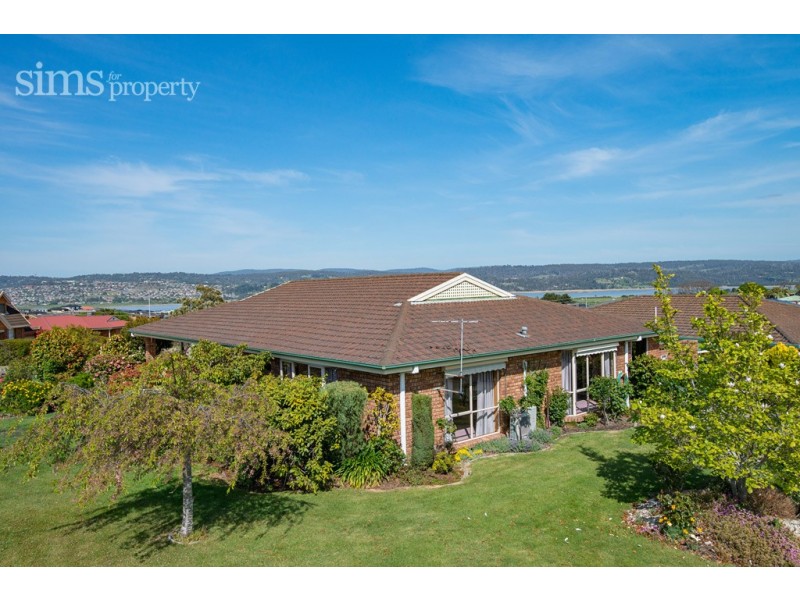 2 Dafnis Drive, Newnham TAS 7248