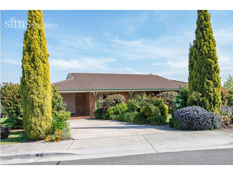 2 Dafnis Drive, Newnham TAS 7248