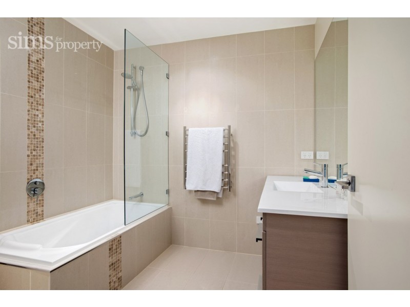 2/77 Bain Terrace, Trevallyn TAS 7250