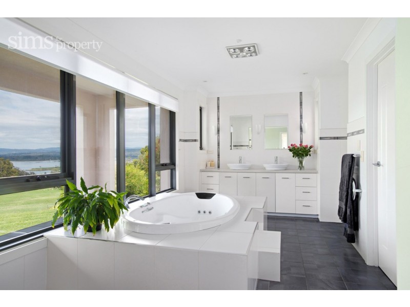 17 Brownrigg Street, Hillwood TAS 7252