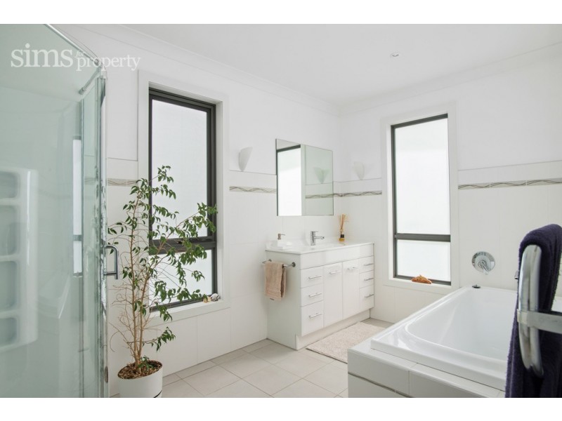 17 Brownrigg Street, Hillwood TAS 7252