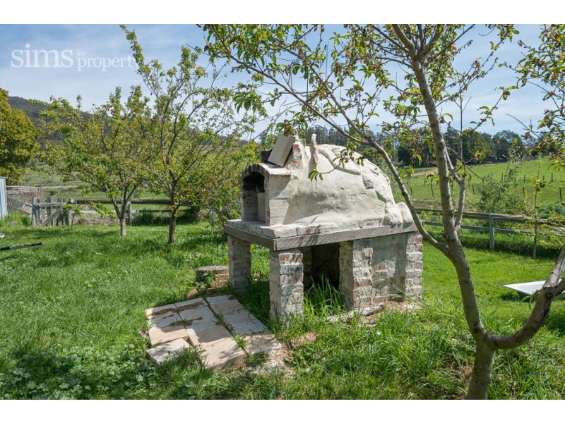 82 Lalla Road, Lilydale TAS 7268