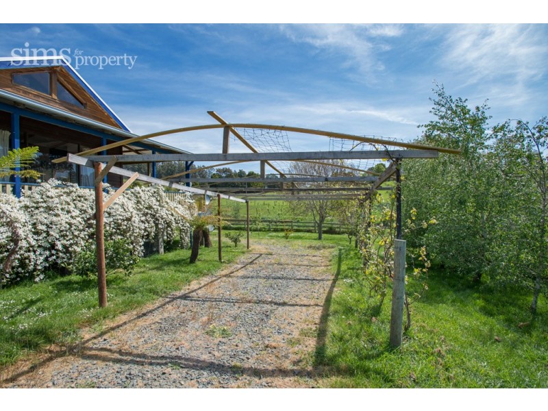 82 Lalla Road, Lilydale TAS 7268
