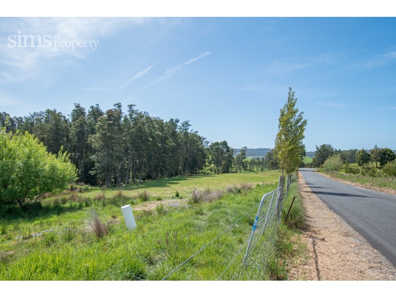 82 Lalla Road, Lilydale TAS 7268