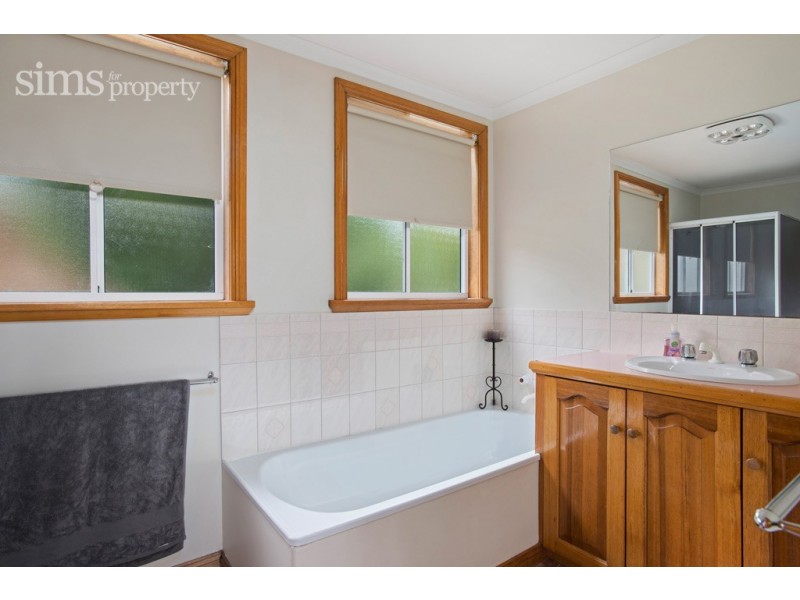 2/33 Bayview Drive, Blackstone Heights TAS 7250