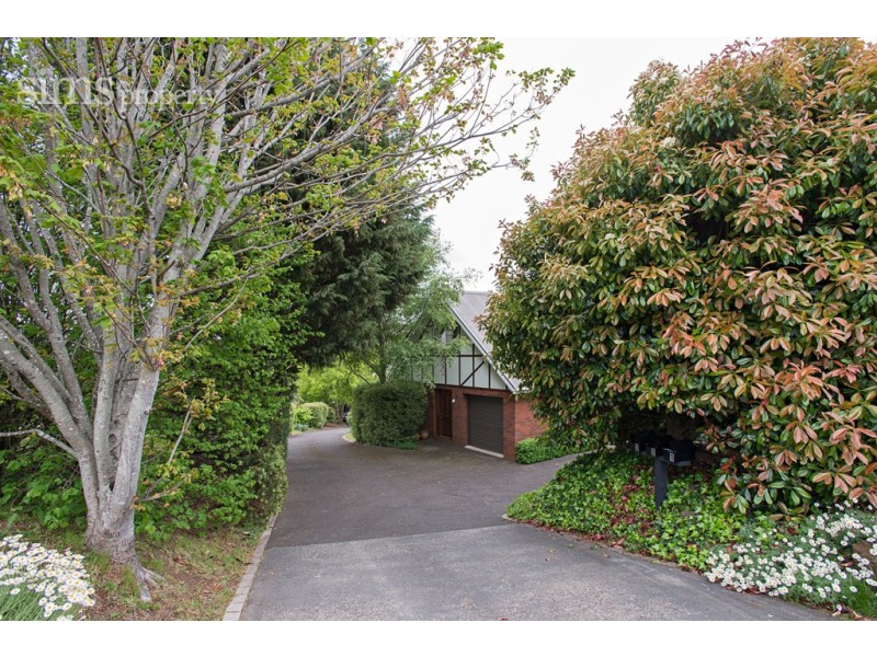 2/33 Bayview Drive, Blackstone Heights TAS 7250