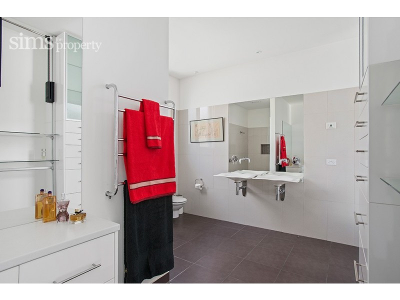 Unit 1 48 Floreat Crescent, Trevallyn TAS 7250