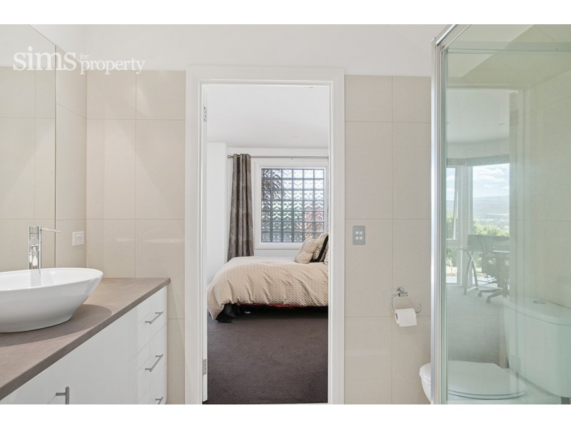 Unit 1 48 Floreat Crescent, Trevallyn TAS 7250