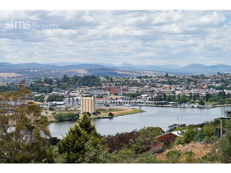 Unit 1 48 Floreat Crescent, Trevallyn TAS 7250