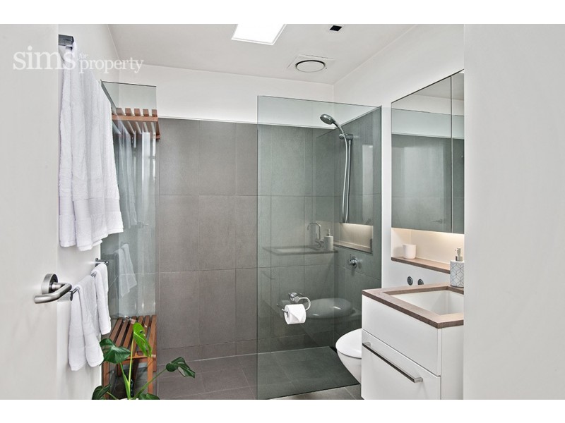 4/4 White Street, West Launceston TAS 7250