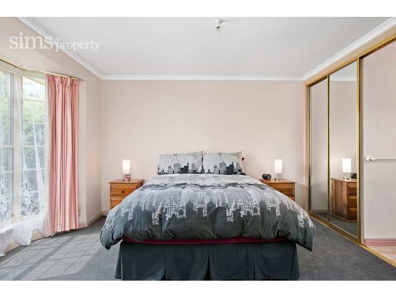 43 Rothesay Close, Newnham TAS 7248