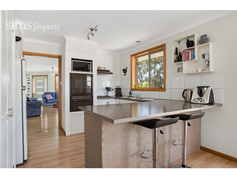 1 Honeysuckle Grove, Evandale TAS 7212