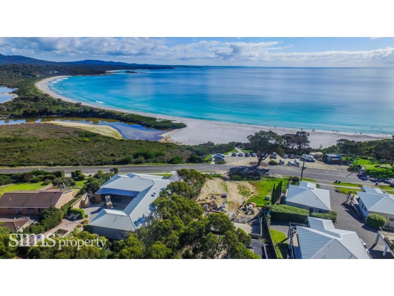 88 Main Road, Binalong Bay TAS 7216