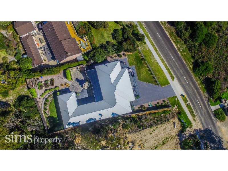 88 Main Road, Binalong Bay TAS 7216