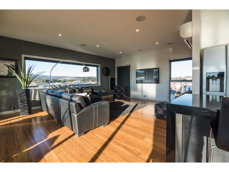 38 College Street, Newstead TAS 7250