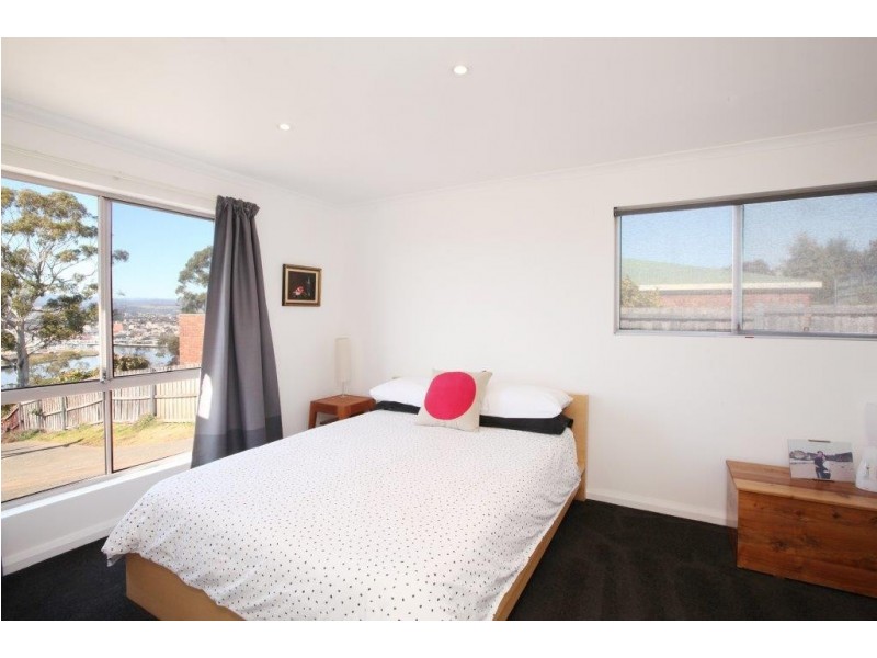 2/25 Floreat Crescent, Trevallyn TAS 7250