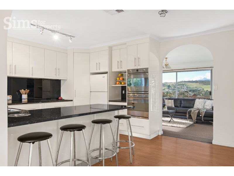 4 Ronald Place, Norwood TAS 7250