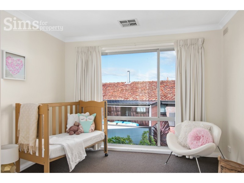 4 Ronald Place, Norwood TAS 7250