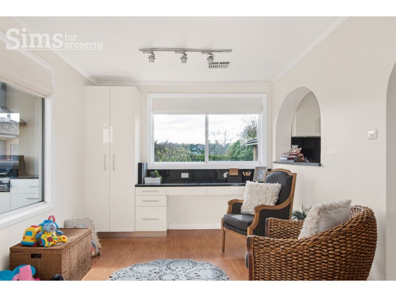 4 Ronald Place, Norwood TAS 7250