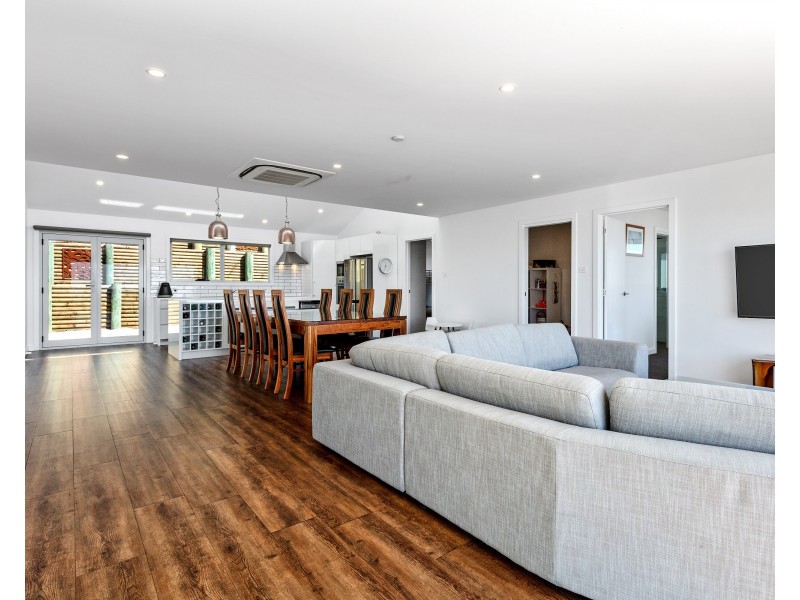 13 Levy Street, Bicheno TAS 7215