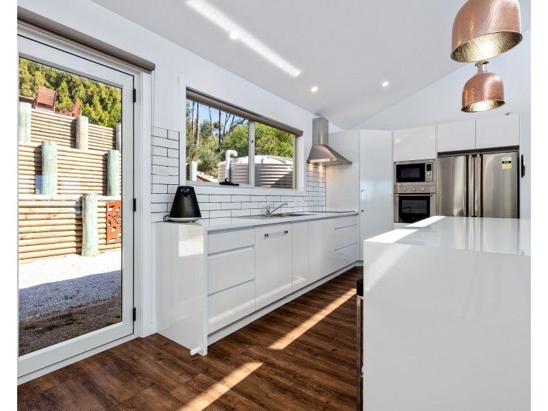 13 Levy Street, Bicheno TAS 7215