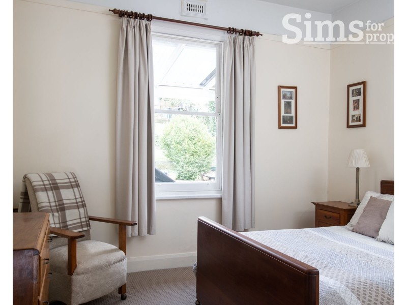 4 Carnarvon Street, Newstead TAS 7250