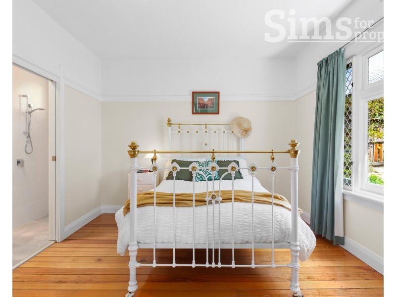 5 Crescent Grove, West Launceston TAS 7250