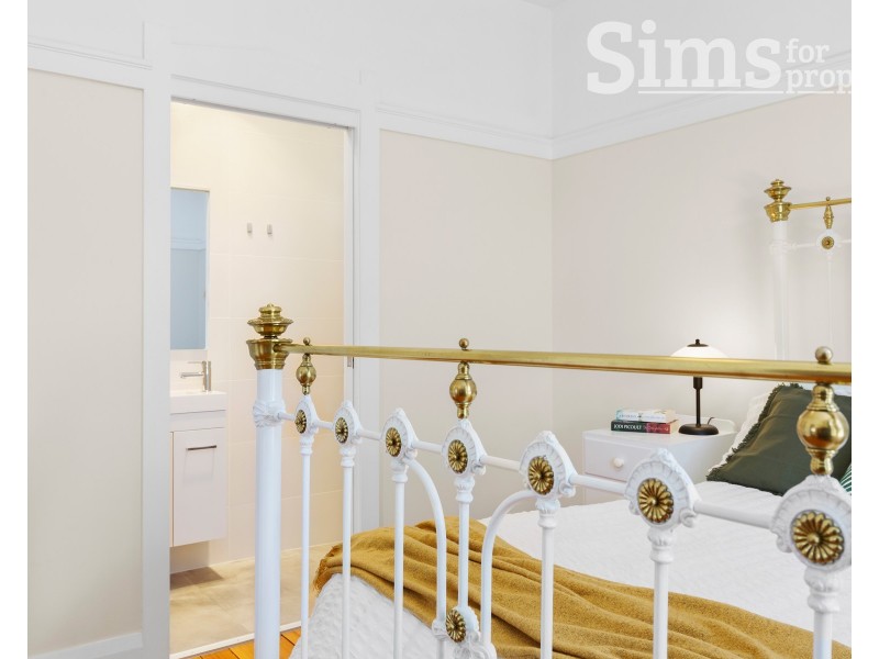 5 Crescent Grove, West Launceston TAS 7250