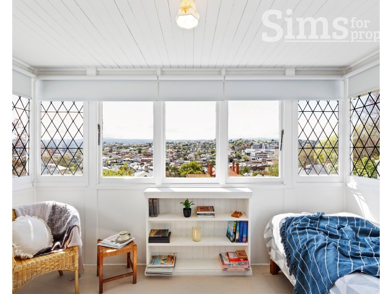 5 Crescent Grove, West Launceston TAS 7250