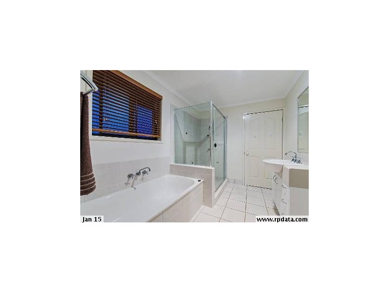 4 Pebble Court, Peregian Springs QLD 4573