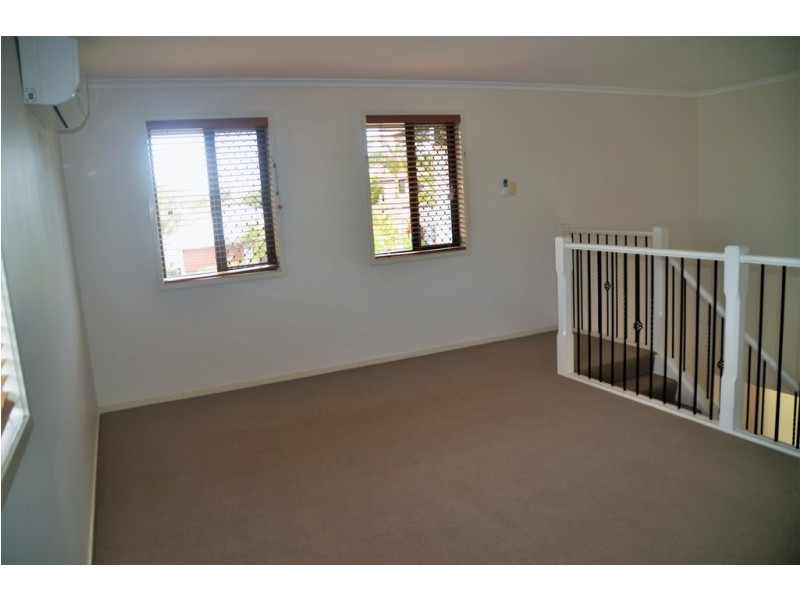4 Pebble Court, Peregian Springs QLD 4573