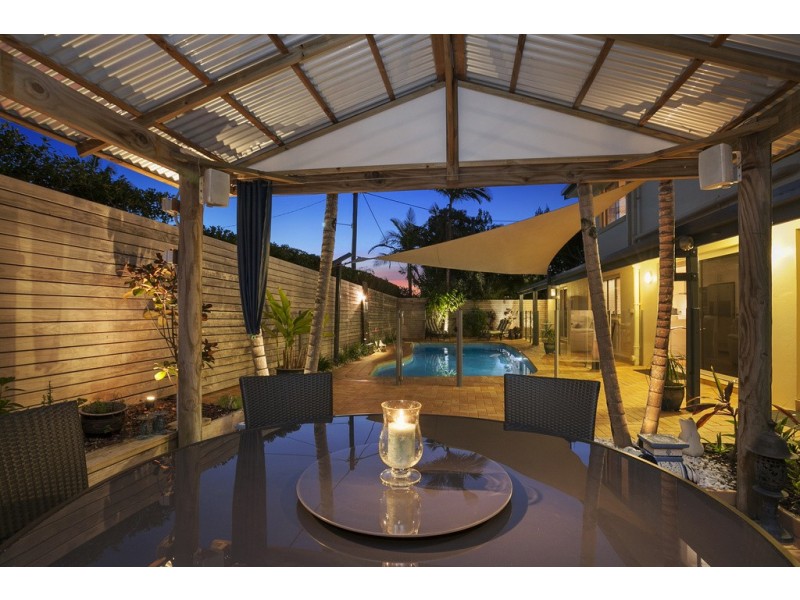 15 Delorme Street, Noosa Heads QLD 4567