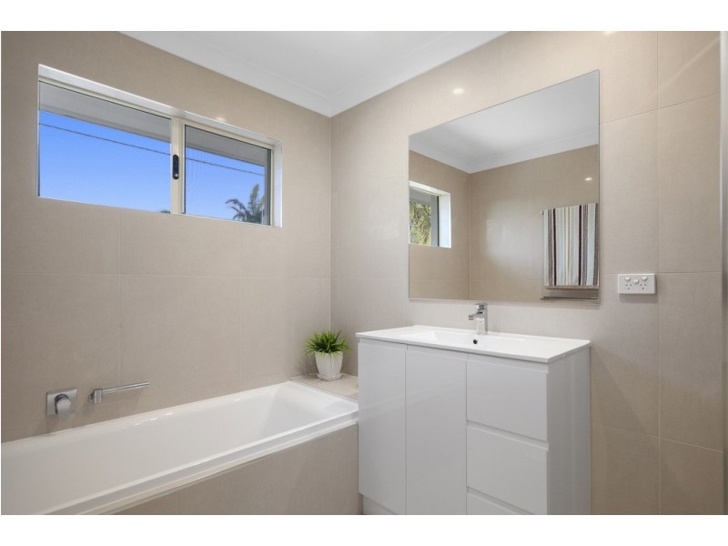 15 Delorme Street, Noosa Heads QLD 4567