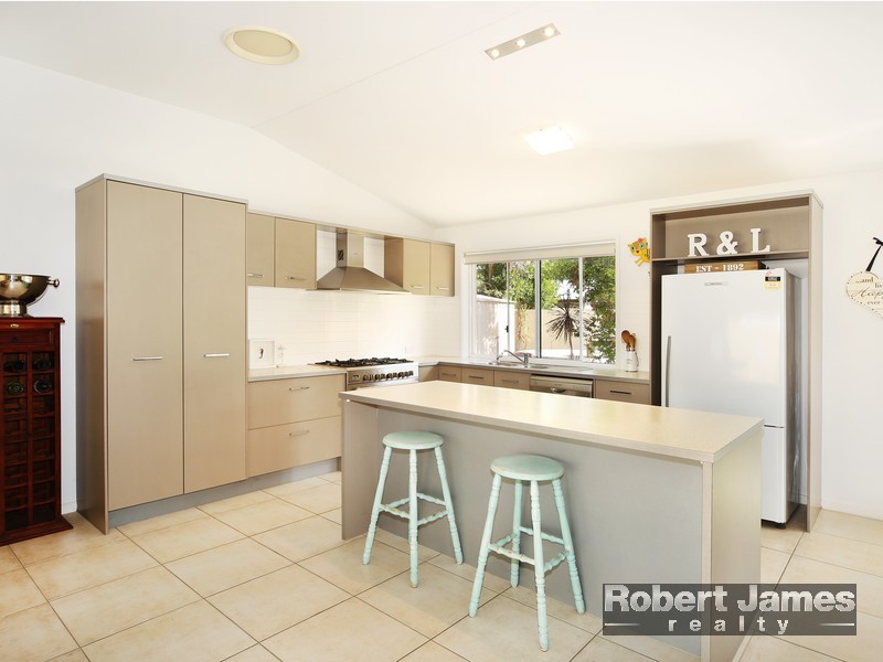 7 Laguna Street, Boreen Point QLD 4565