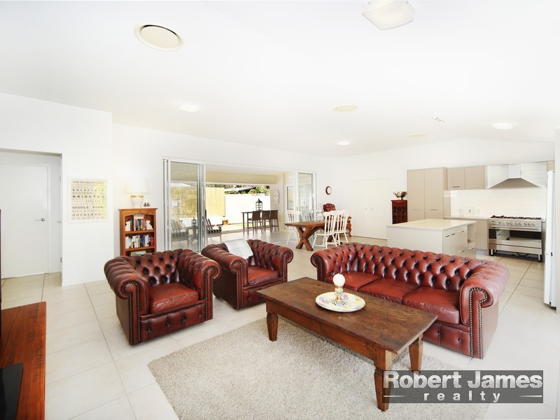 7 Laguna Street, Boreen Point QLD 4565