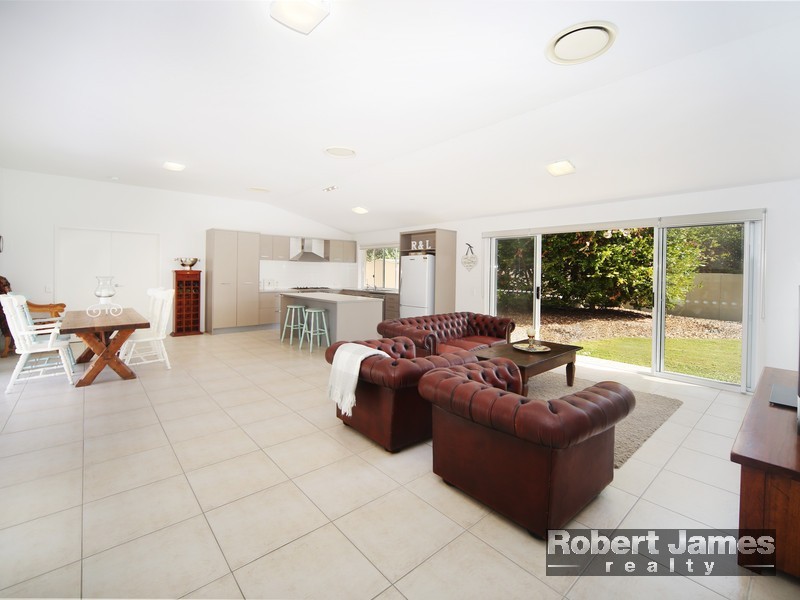 7 Laguna Street, Boreen Point QLD 4565