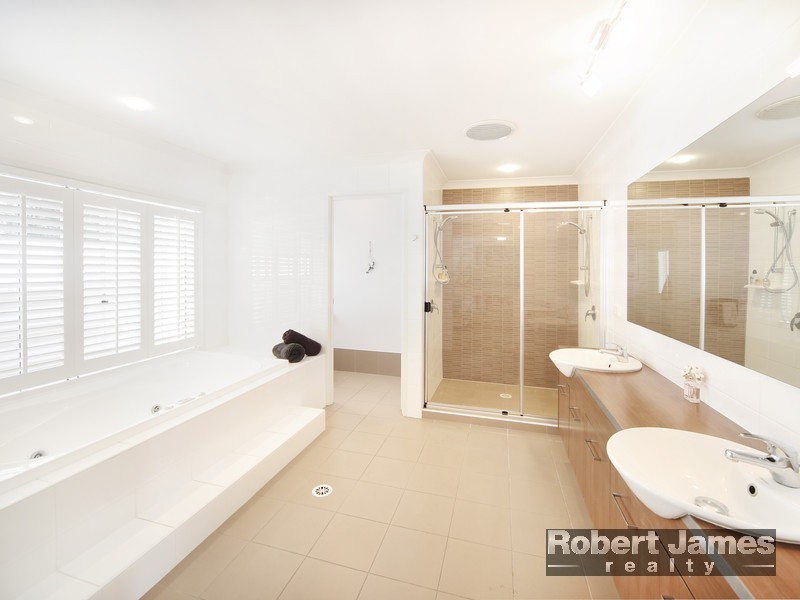 7 Laguna Street, Boreen Point QLD 4565