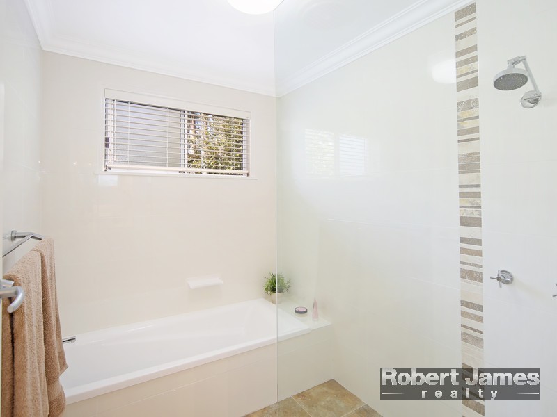 12 Outlook Drive, Tewantin QLD 4565