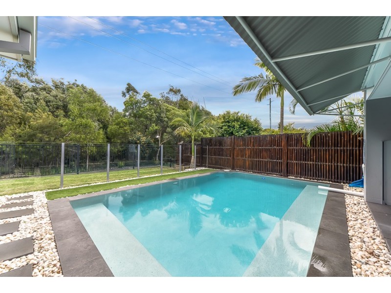 18 Sandhurst Cr, Peregian Springs QLD 4573