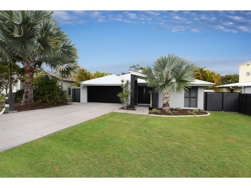 18 Sandhurst Cr, Peregian Springs QLD 4573