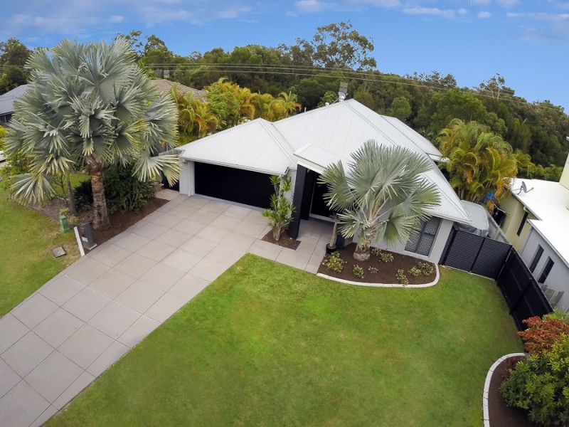 18 Sandhurst Cr, Peregian Springs QLD 4573