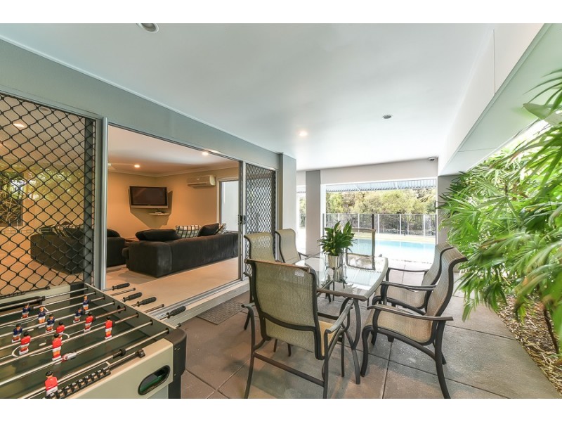 18 Sandhurst Cr, Peregian Springs QLD 4573