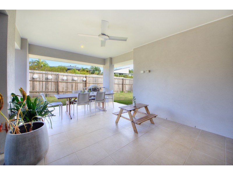 10 Tomoka Close, Peregian Springs QLD 4573