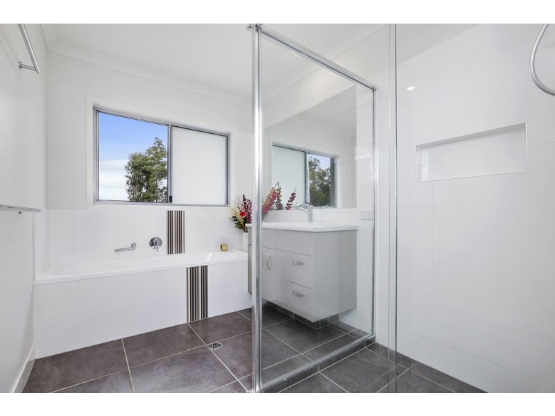 70 Lancaster Lane, Cooroibah QLD 4565