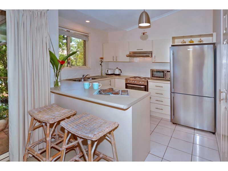 2/3 Sylvia Street, Noosaville QLD 4566