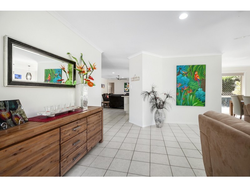 73 Wavecrest Drive, Castaways Beach QLD 4567