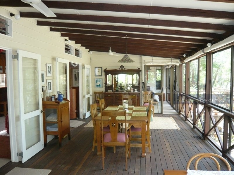 1 Boreen Parade, Boreen Point QLD 4565