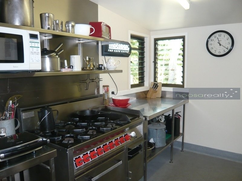 1 Boreen Parade, Boreen Point QLD 4565