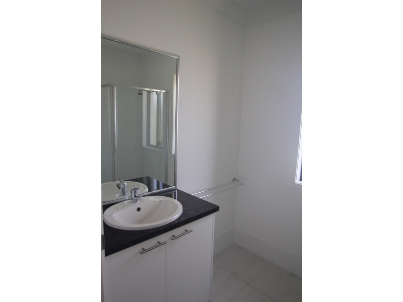 26 Kalbarri Cr, Peregian Springs QLD 4573