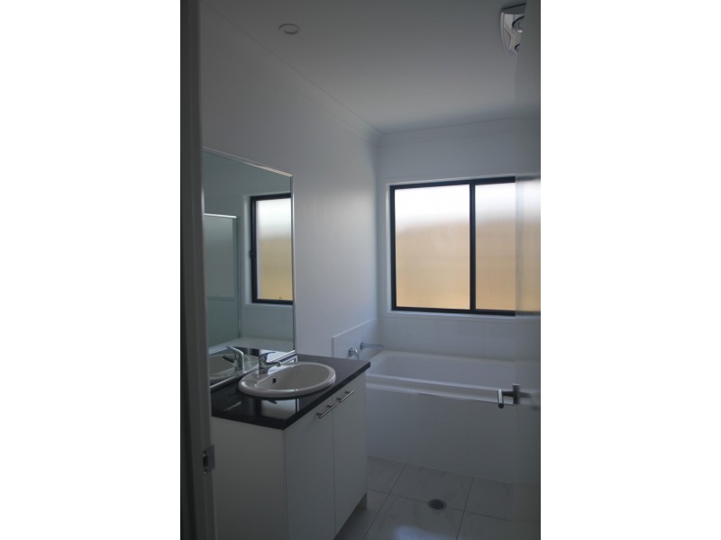 26 Kalbarri Cr, Peregian Springs QLD 4573